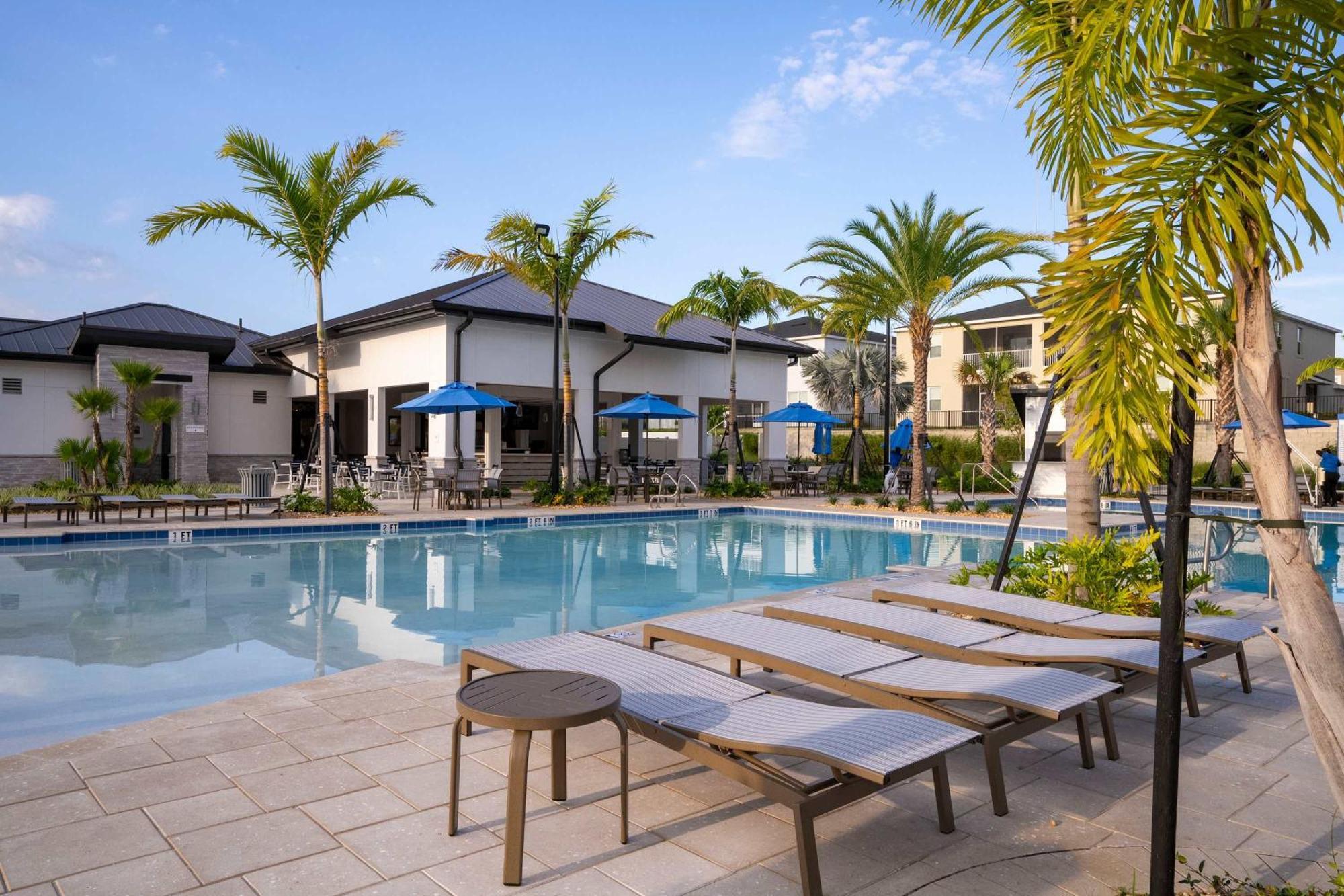 Stunning 5 Bd W/ Pool Close To Disney 8955 キシミー エクステリア 写真