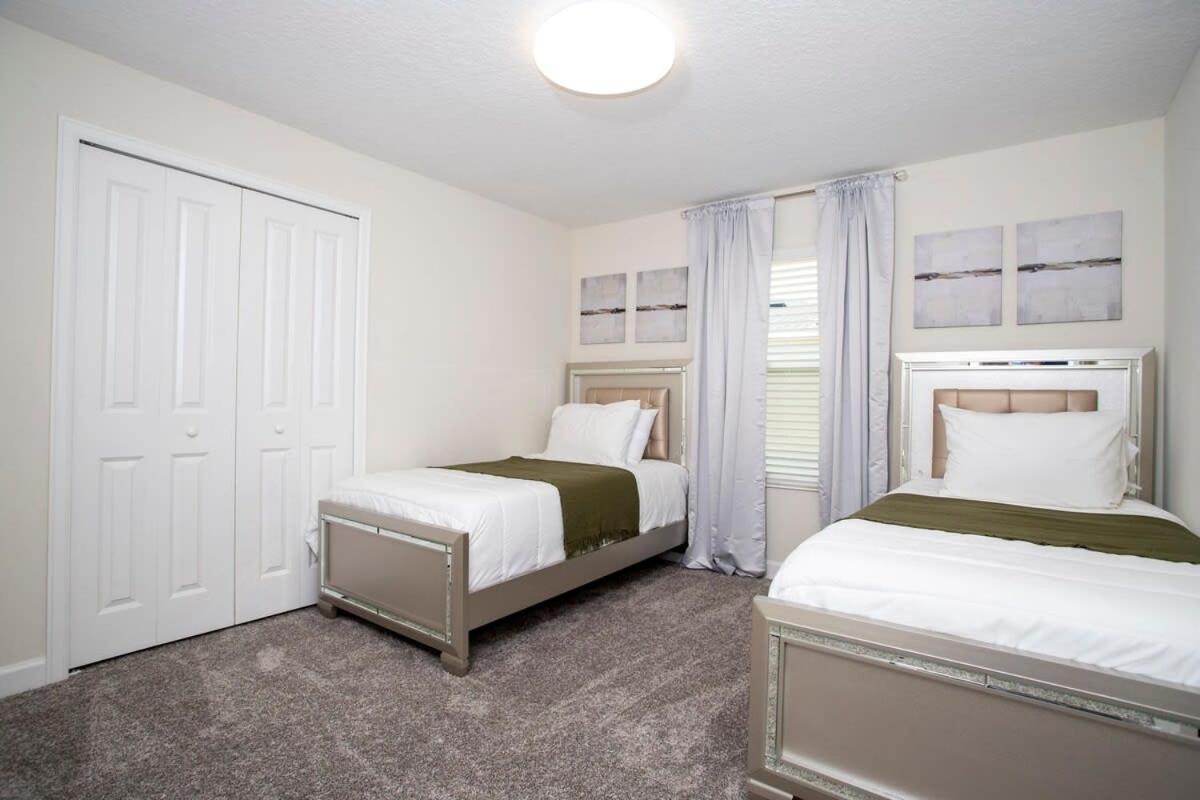 Stunning 5 Bd W/ Pool Close To Disney 8955 キシミー エクステリア 写真